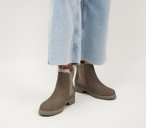 Womens Timberland Lyonsdale Chelsea Boot Taupe Grey