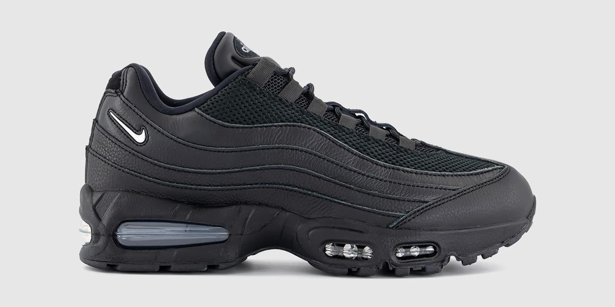 nike airmax 95 essentials