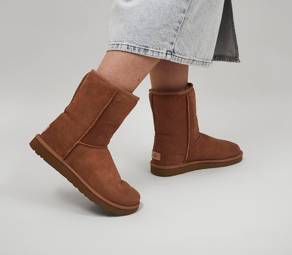 Womens Ugg Classic Short Ii Boot Chestnut Suede Uk Size 3