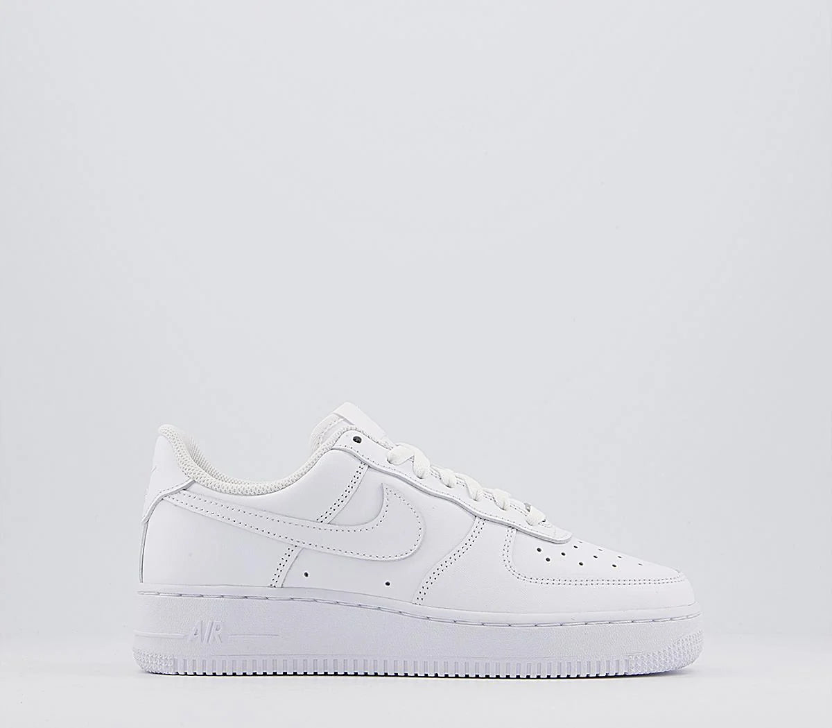 Nike Air Force 1 07 Trainers White UK Size 6