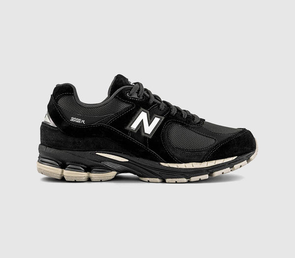 New Balance 2002 Trainers Black Black Cream
