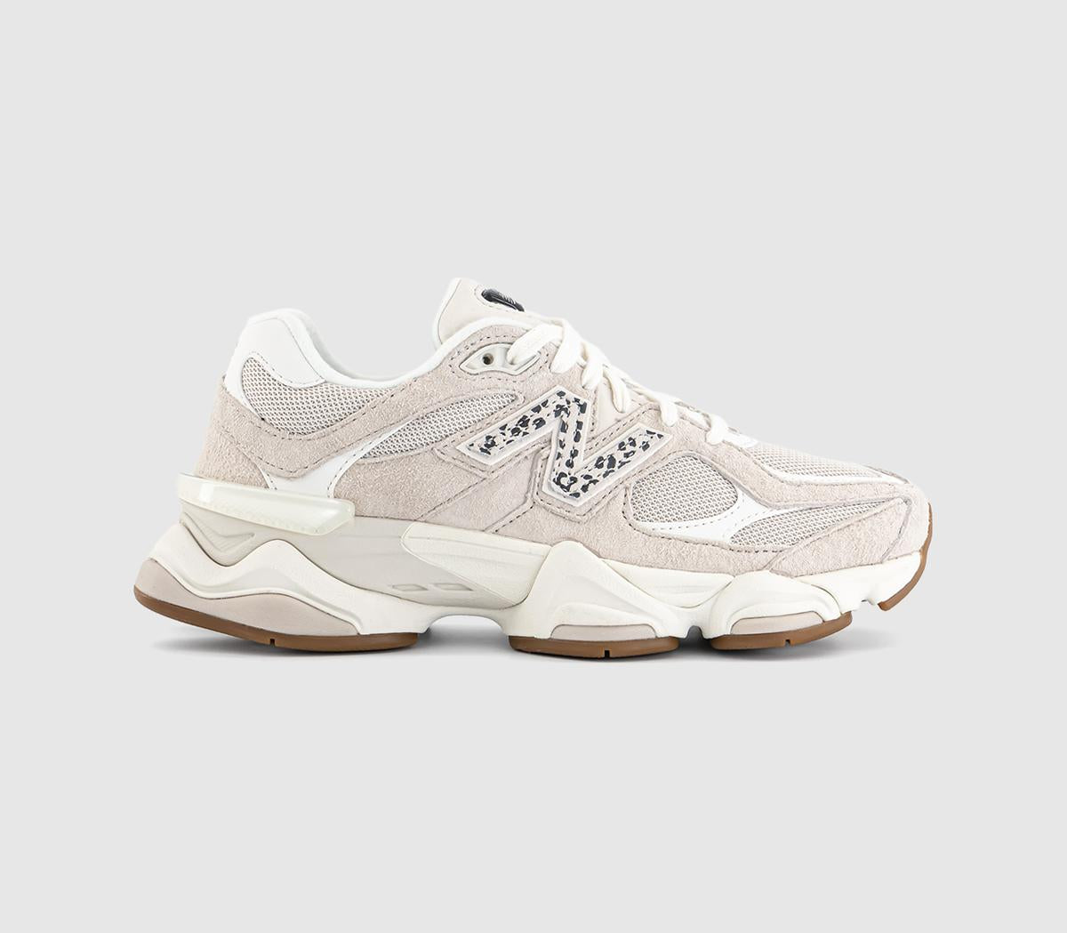 New Balance 9060 Trainers Moonbeam Sea Salt Black Asp