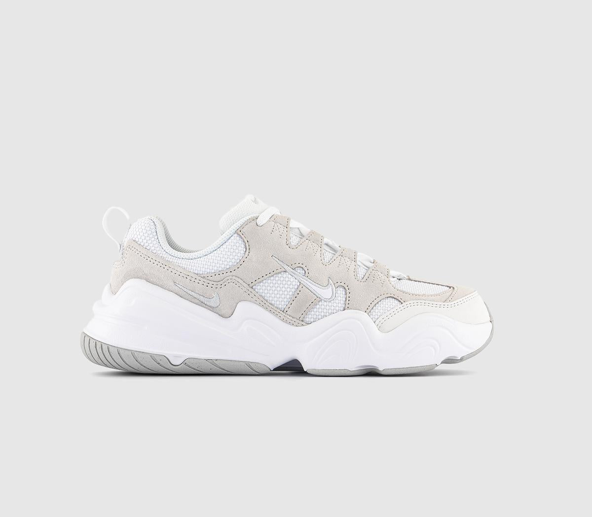 Nike Tech Hera White White Summit White Photon Dust Trainers