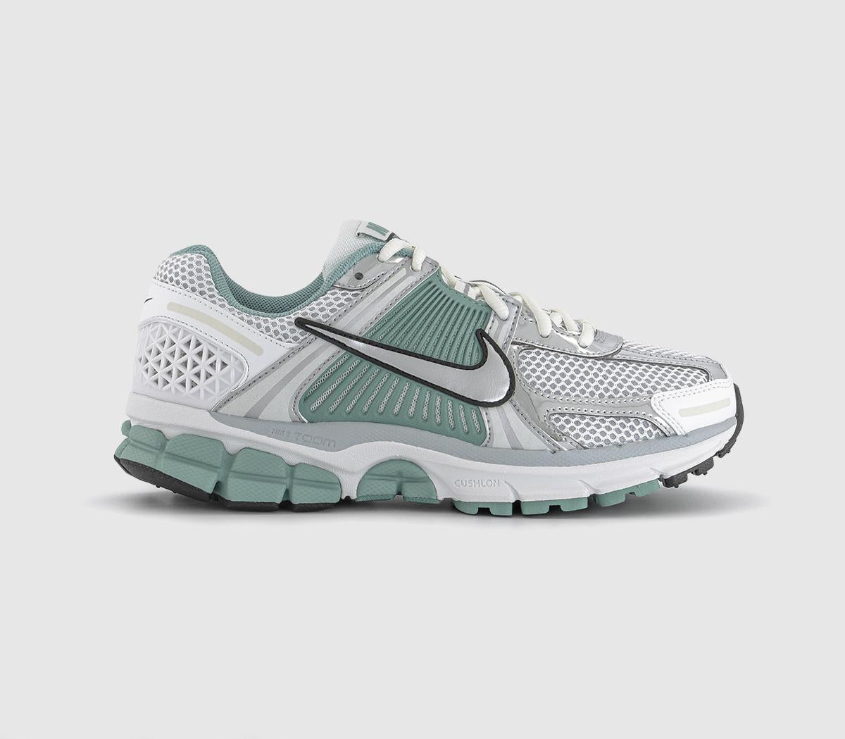 Nike Zoom Vomero 5 Trainers Summit White Metallic Silver Wolf Grey