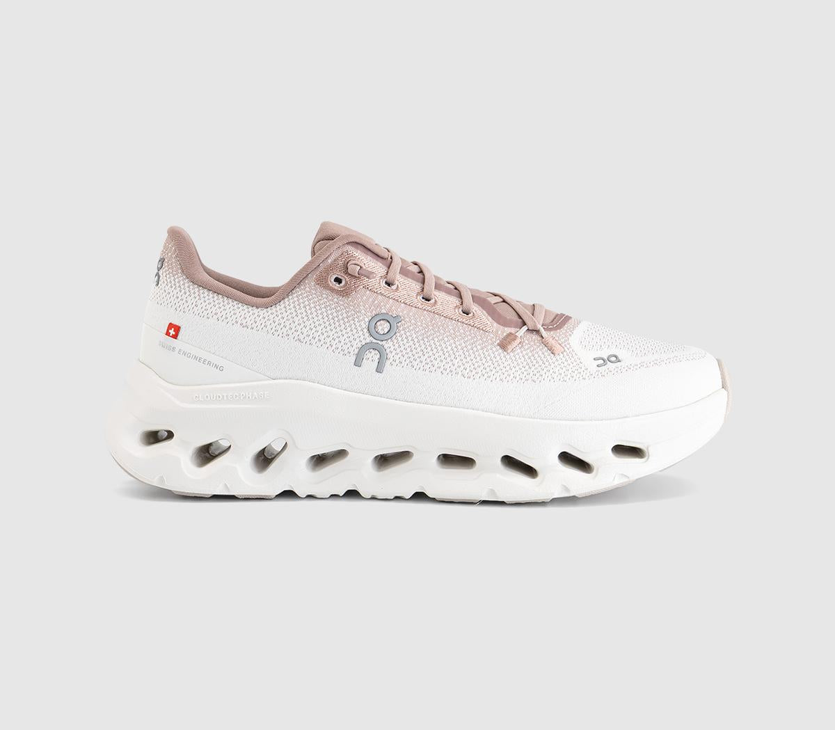 On Cloudtilt Trainers Biscuit Ivory F