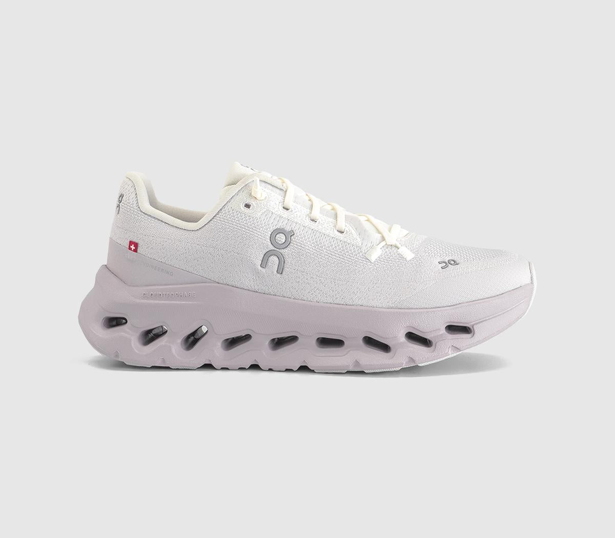 ON Cloudtilt Trainers Ether Ivory F