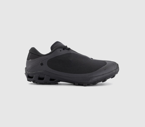 On Cloudventure Peak x PAF All Black F