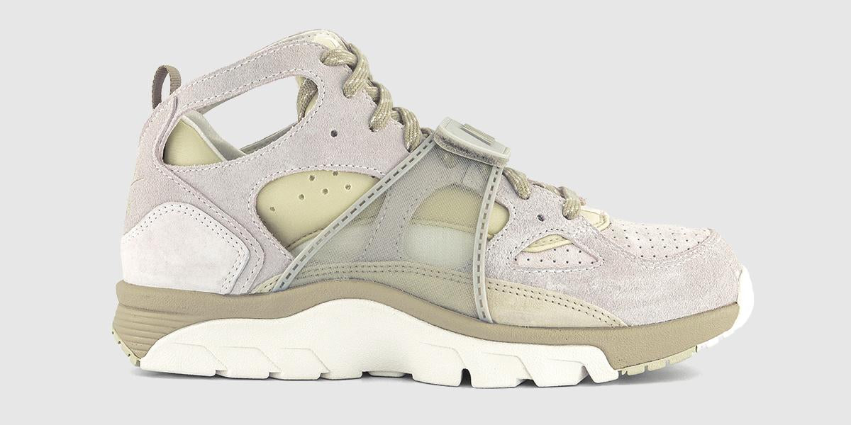 nike huarache gripp sail