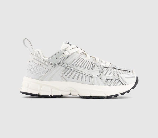 Kids Nike Vomero Youth Trainers Photon Dust Chrome Gridiron Sail