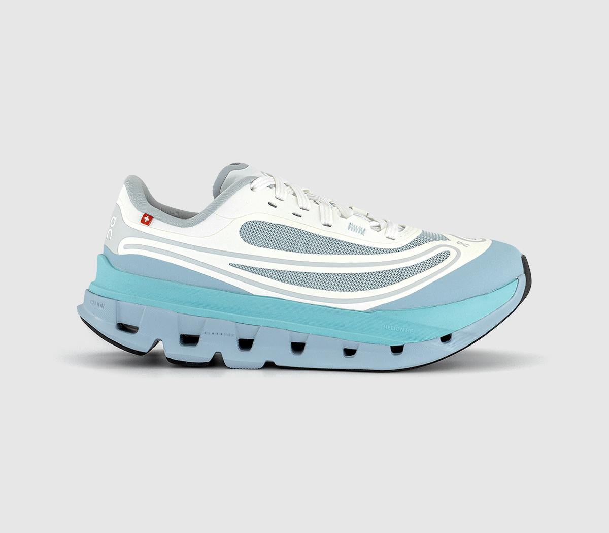 ON Cloudflow 5 AD Trainers Hall White