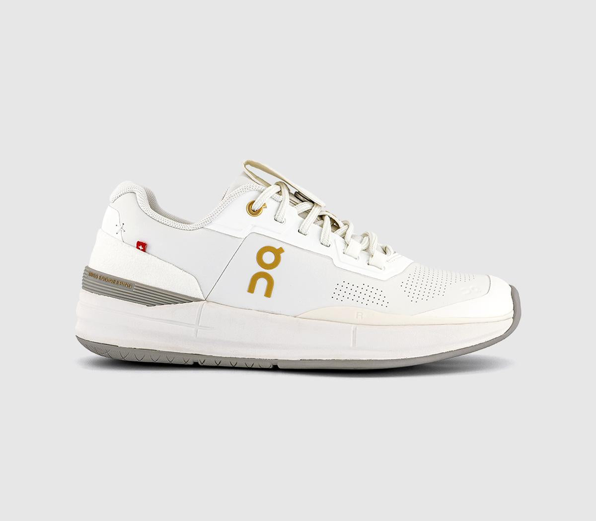 ON Roger Pro Ace Trainers Ivory Fog