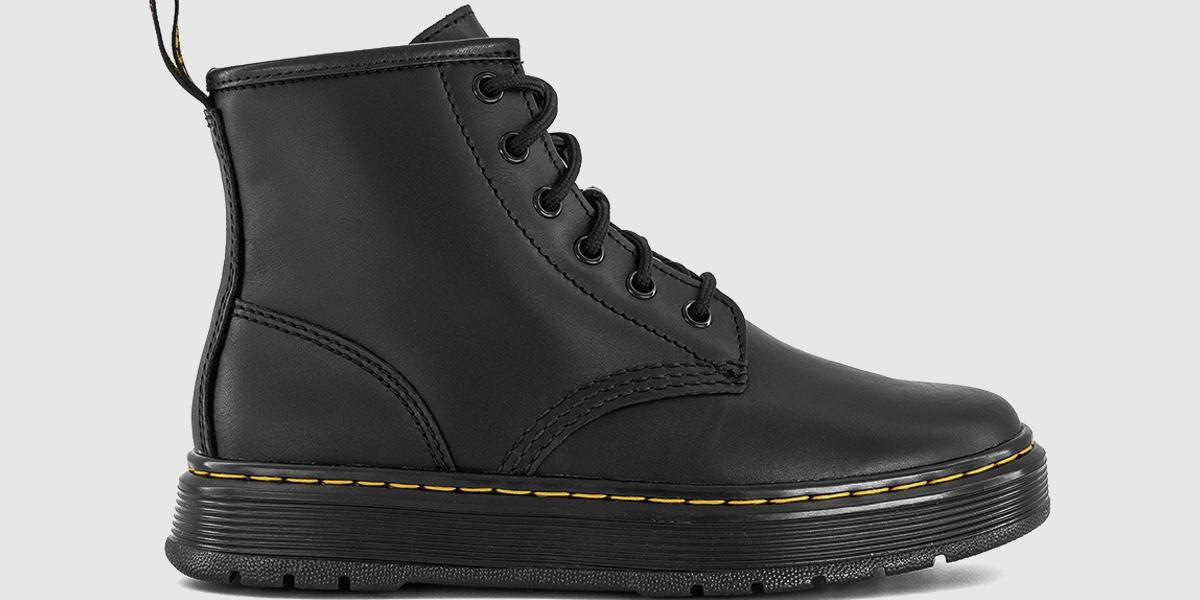Dr. Martens ブラック チャッカブーツ Womens Dr. Martens Brookline Chukka 6 Eye Boots Black Lusso