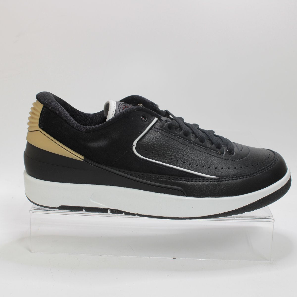 Jordan Air Jordan 2 Retro Low Trainers Black Gold UK Size 7.5