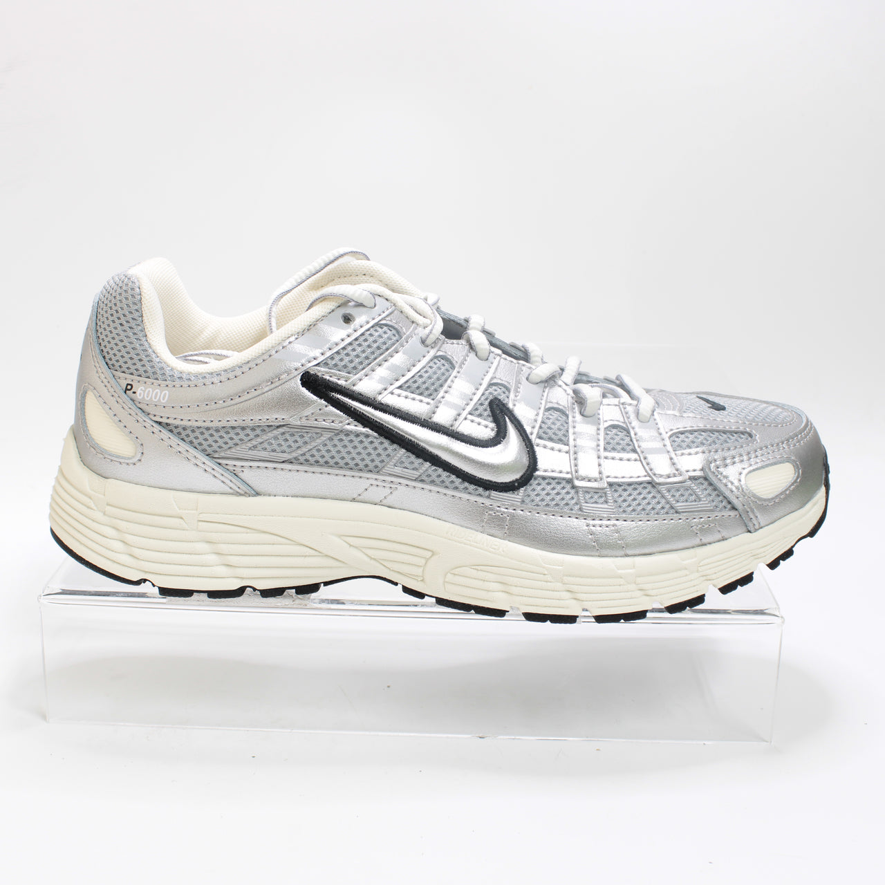 Youth Nike P6000 Trainers Silver White Black - UK Size UK6 EU39