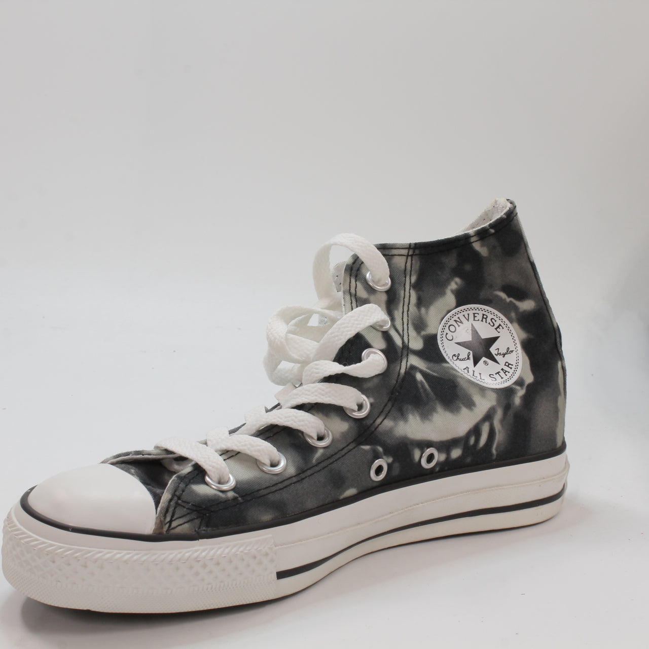 Converse Chuck Taylor All Star Hi Trainers - UK Size 4