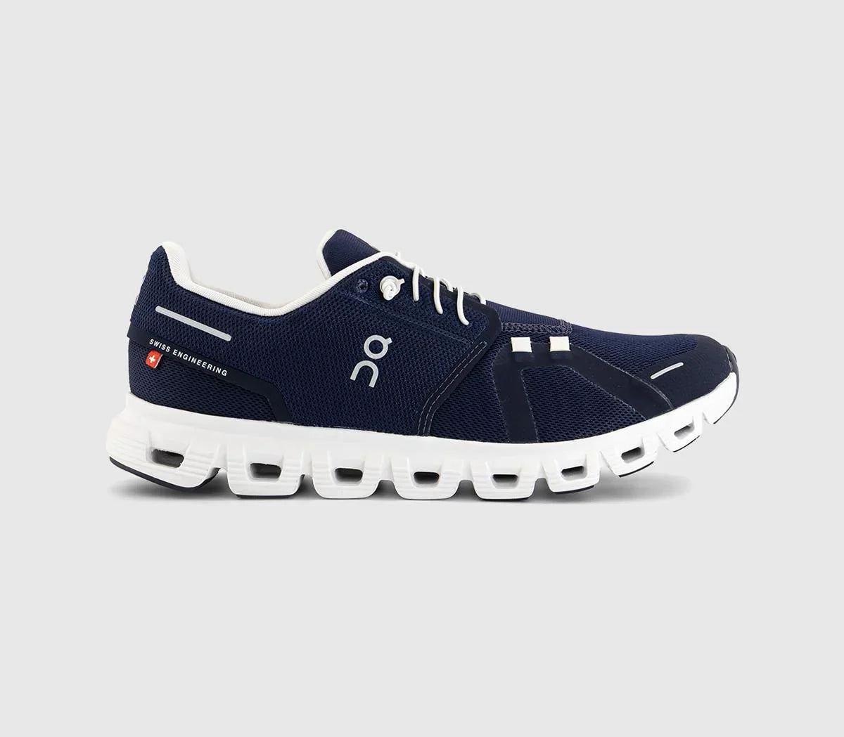 ON Cloud 6 Trainers Midnight White UK Size 8