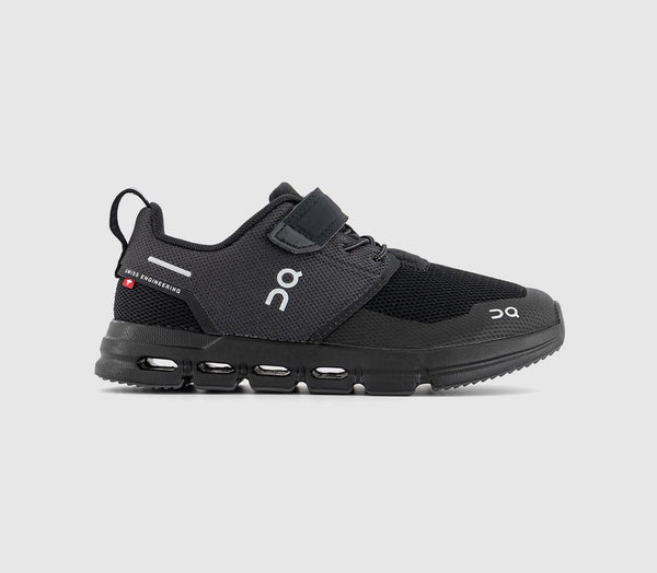Kids On Cloudplay Youth Trainers All Black