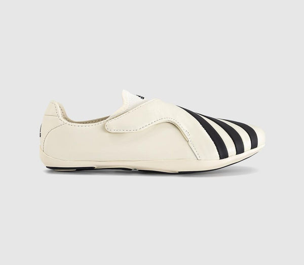 adidas Yoga Vario Flat Earther x Pharrell Williams Pw Off White Core Black Chalk White